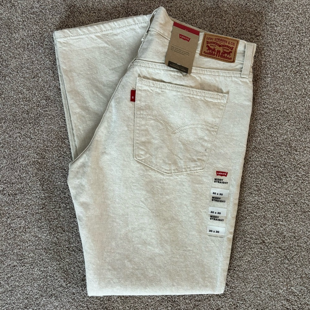 NWT Levis Middy Straight Women's Jeans Size 30 x 30 (Size 10)